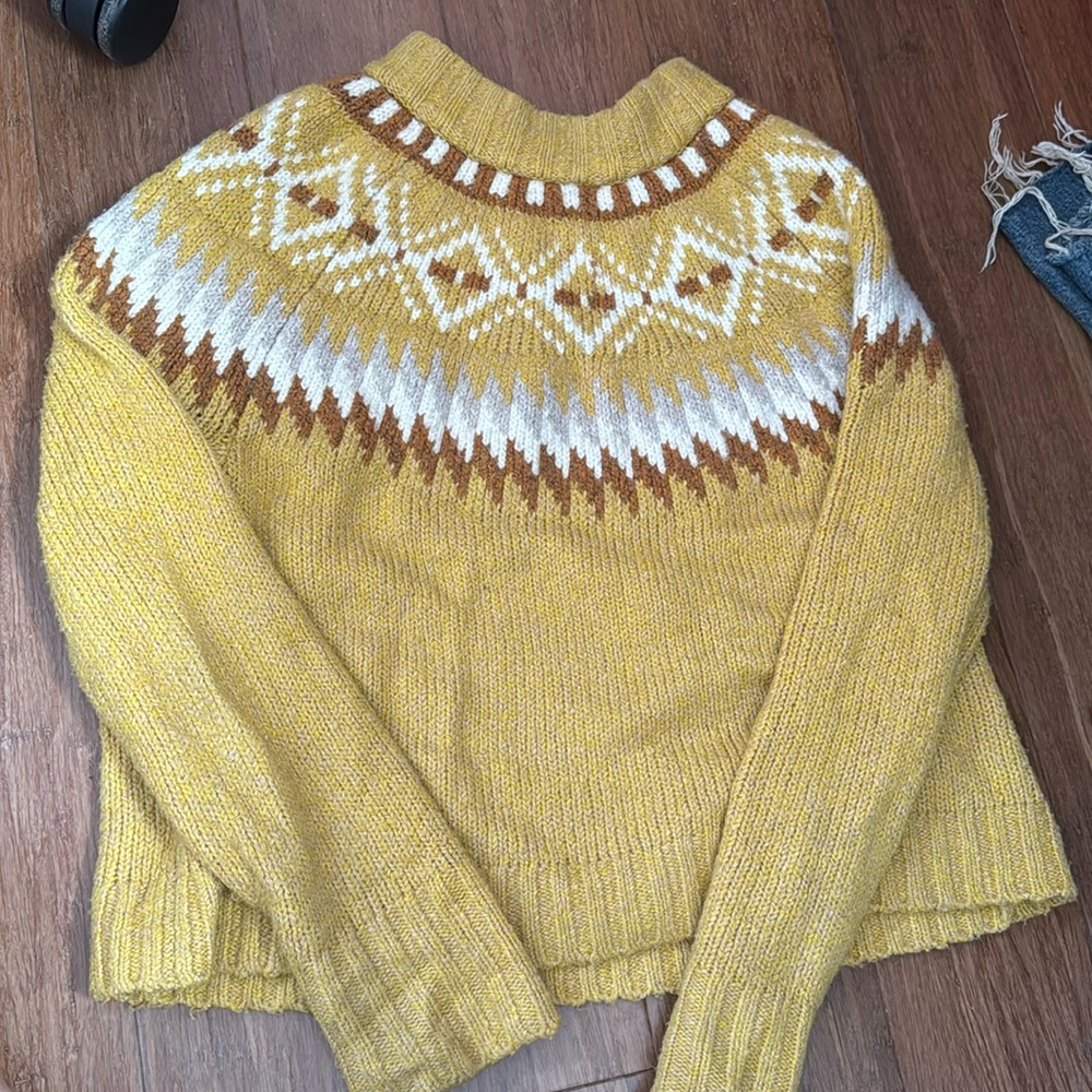 American Eagle yellow fair isle sweater